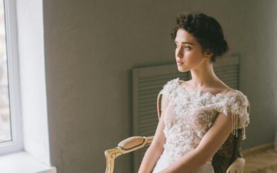 COME SEDERE CON ELEGANZA NEL TUO ABITO DA SPOSA